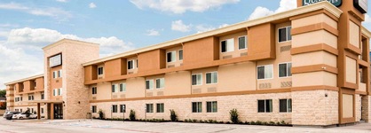 Quality Inn & Suites Plano East - Richardson