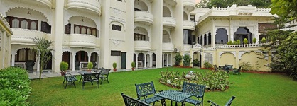Swaroop Vilas - Lake Facing Boutique Hotel