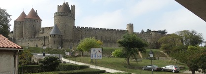 Hotel L'aragon, À 50M De La Cité De Carcassonne