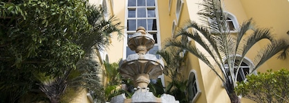 Apartotel & Suites Villas Del Rio