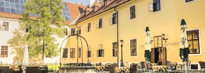 Klastrom Hotel