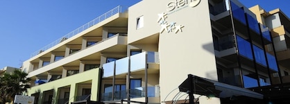 Steris Elegant Beach Hotel