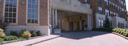 Collegian Hotel & Suites, Trademark Collection By Wyndham