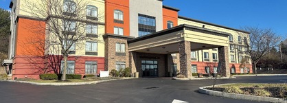 Best Western Plus Harrisburg East Inn & Suites