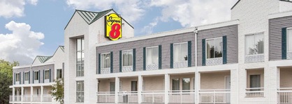 Super 8 By Wyndham Madison East