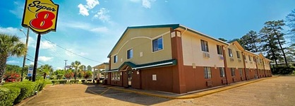 Super 8 By Wyndham Natchitoches