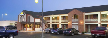 Days Inn By Wyndham Wichita West Near Airport