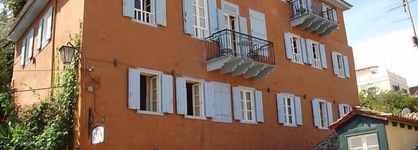 Byron Hotel