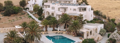 Pnoi Hotel