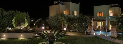 Daphnis Villas