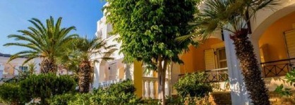 Crithoni's Paradise Hotel
