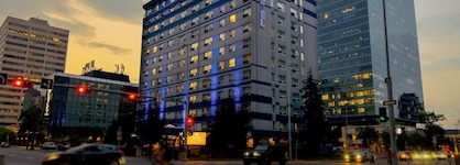 Coast Calgary Downtown Hotel & Suites By Apa