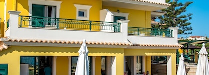 Andreolas Luxury Suites