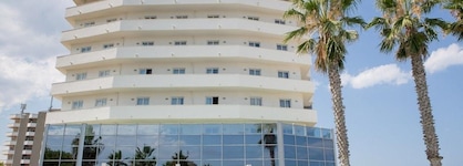 Sea Lion Hotel