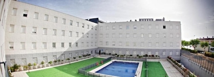 Vertice Sevilla Aljarafe Apartamentos