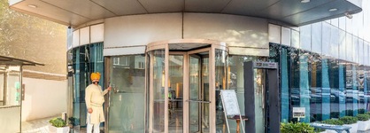 5 By Oyo Metropolitan