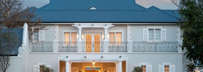 Long Lee Manor