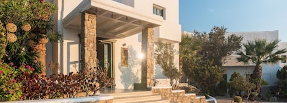 Tharroe Of Mykonos