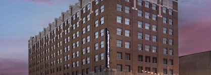 Hampton Inn Indianapolis Downtown Across from Circle Centre