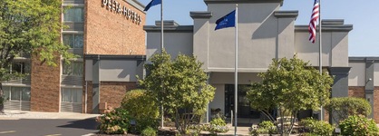 Sonesta Hotel Grand Rapids Airport