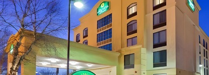 La Quinta Inn & Suites By Wyndham Garden City