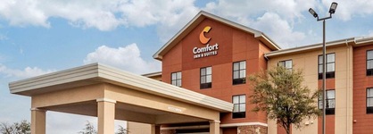 Comfort Inn & Suites Shawnee North Near I-40
