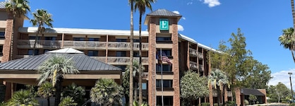 Embassy Suites By Hilton Tucson East