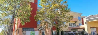 Holiday Inn Express Hotel & Suites Berkeley By Ihg