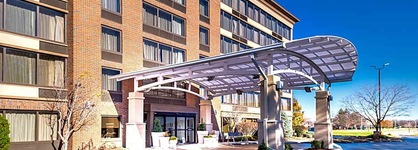 Holiday Inn Hotel & Suites Warren By Ihg