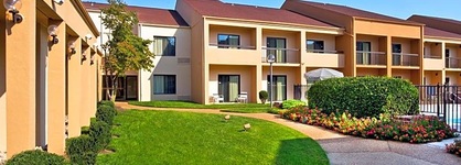 Courtyard By Marriott Richmond West