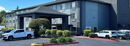 Best Western Plus Cascade Inn & Suites