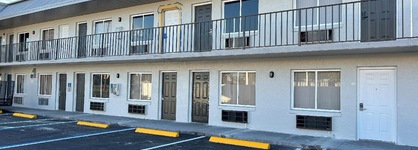 Rodeway Inn Maingate Central