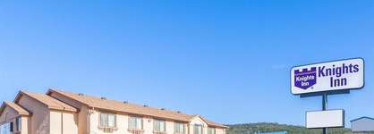 Econo Lodge Inn & Suites