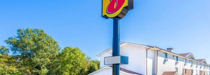 Super 8 By Wyndham Richmond Broad Street