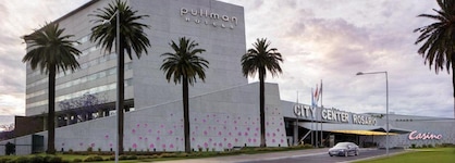 Pullman Rosario City Center Hotel