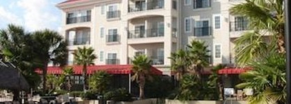 Harborside at Charleston Harbor Resort and Marina
