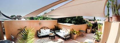 Riad Les Ammonites