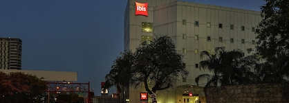 Ibis Monterrey Valle