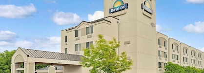 Days Inn By Wyndham Eagan Minnesota Near Mall Of America