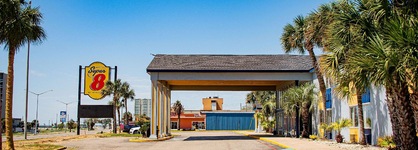 Super 8 By Wyndham Biloxi At The Beach