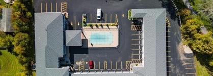 Days Inn & Suites By Wyndham Niagara Falls Buffalo