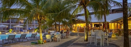 Le Peninsula Bay Beach Resort & Spa