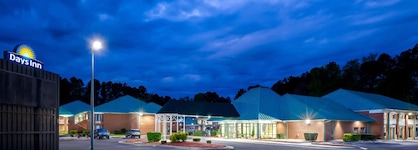 Days Inn By Wyndham Petersburg South Fort Lee