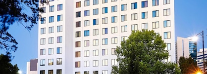 Radisson on Flagstaff Gardens Melbourne