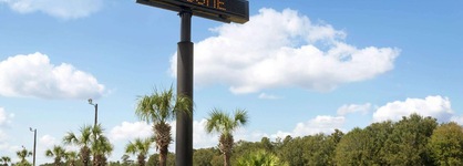 Days Inn By Wyndham Hardeeville  I-95 State Line