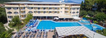 Koukounaria Hotel & Suites