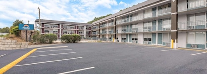 Howard Johnson By Wyndham Cleveland