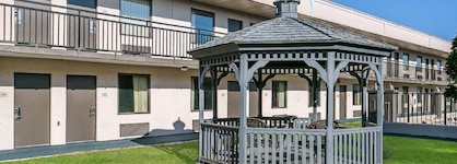 Hammock Hotel Lancaster