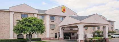 Super 8 By Wyndham Garland North Dallas Area