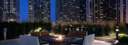 Radisson Blu Aqua Hotel Chicago